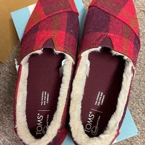 Toms Size 8.5 red plaid alpargatas